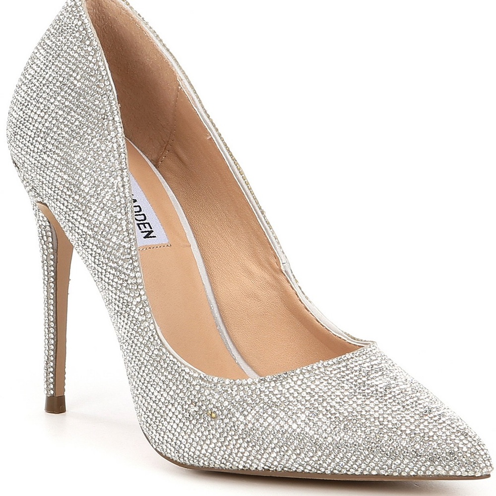Steve Madden Daisie pumps in crystal rhinestone